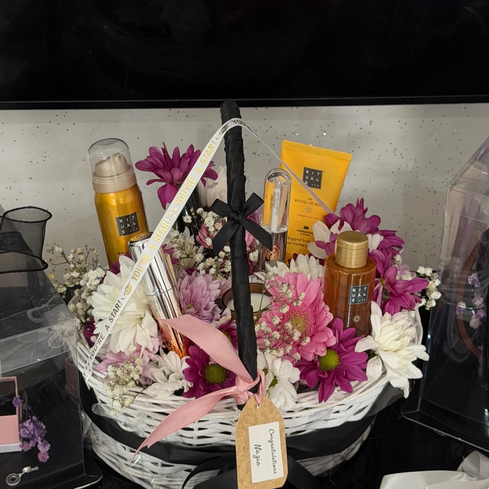 TEEHAMPERS photo 4