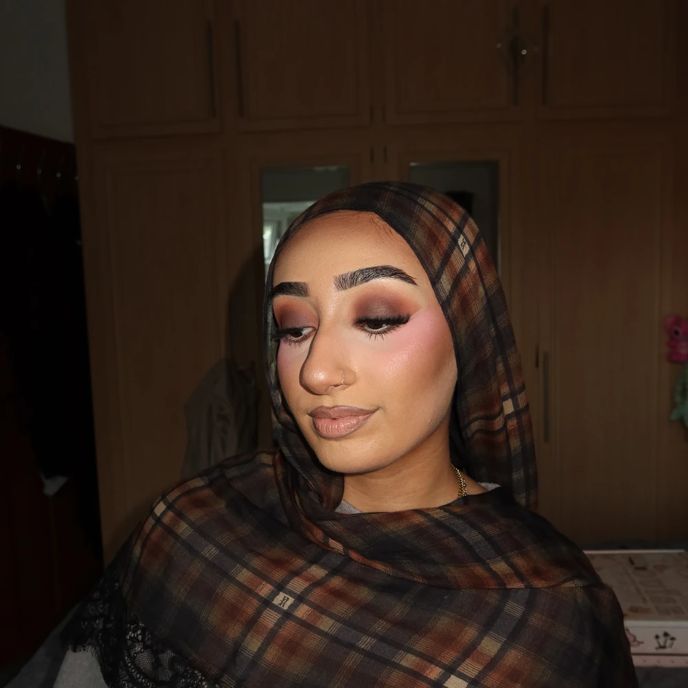 Glambyhaleema photo 2